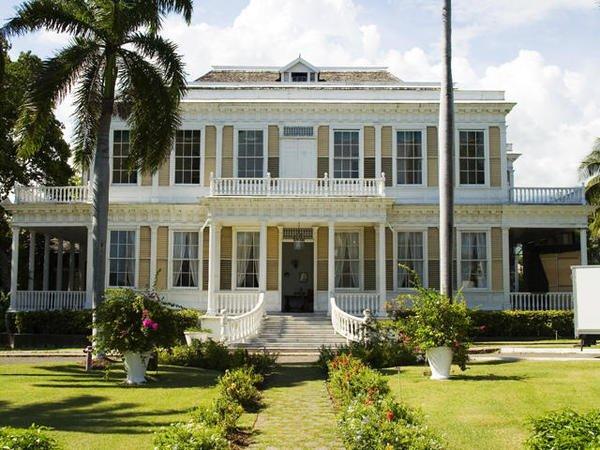 Historic Devon House in Kingston